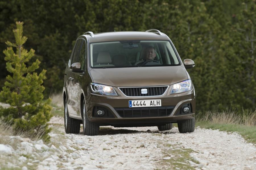  Seat Alhambra 4x4 2011 года  (фото 11 из 46)